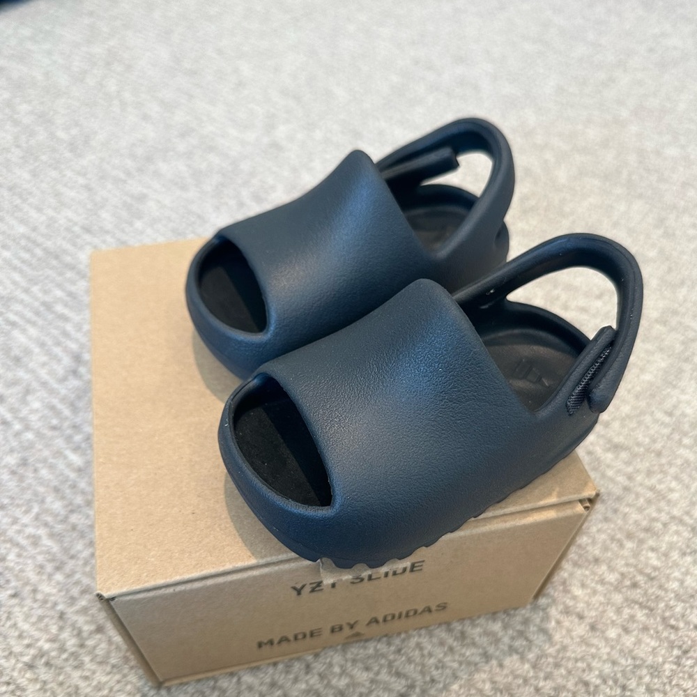 Yeezy Baby Toddler Slides Onyx 5K